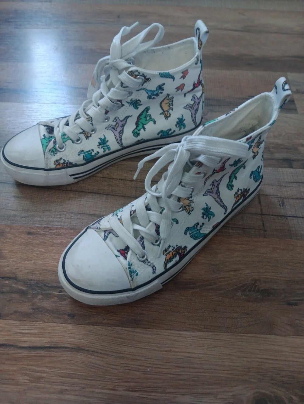 Hot Topic White High-Top Kids Sneakers with Multicolor Dinosaur Print